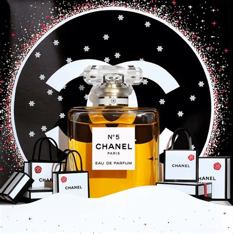 chanel holiday sets 2019|Chanel GET THE LOOK .